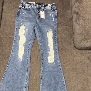 Judy Blue Distressed Blue Flare Jeans. NWT Size 9/29